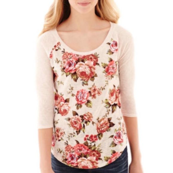 Arizona Jean Company Tops - Arizona Jeans 3/4 Sleeve Floral Top size Medium